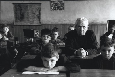 Frank McCourt on the set of the film of Angela's Ashes