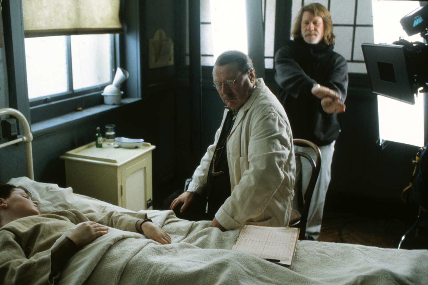 Alan Parker, Peter Bloor, on the set of Angela's Ashes