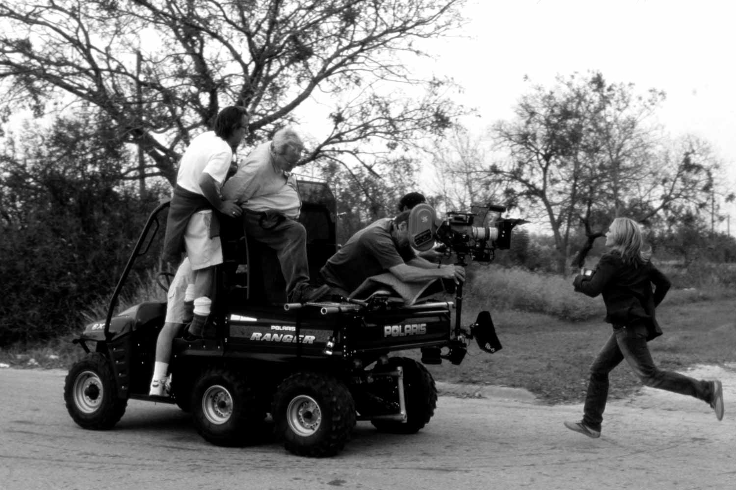 Kate Winslet, Alan Parker and crew on the set of The Life of David Gale